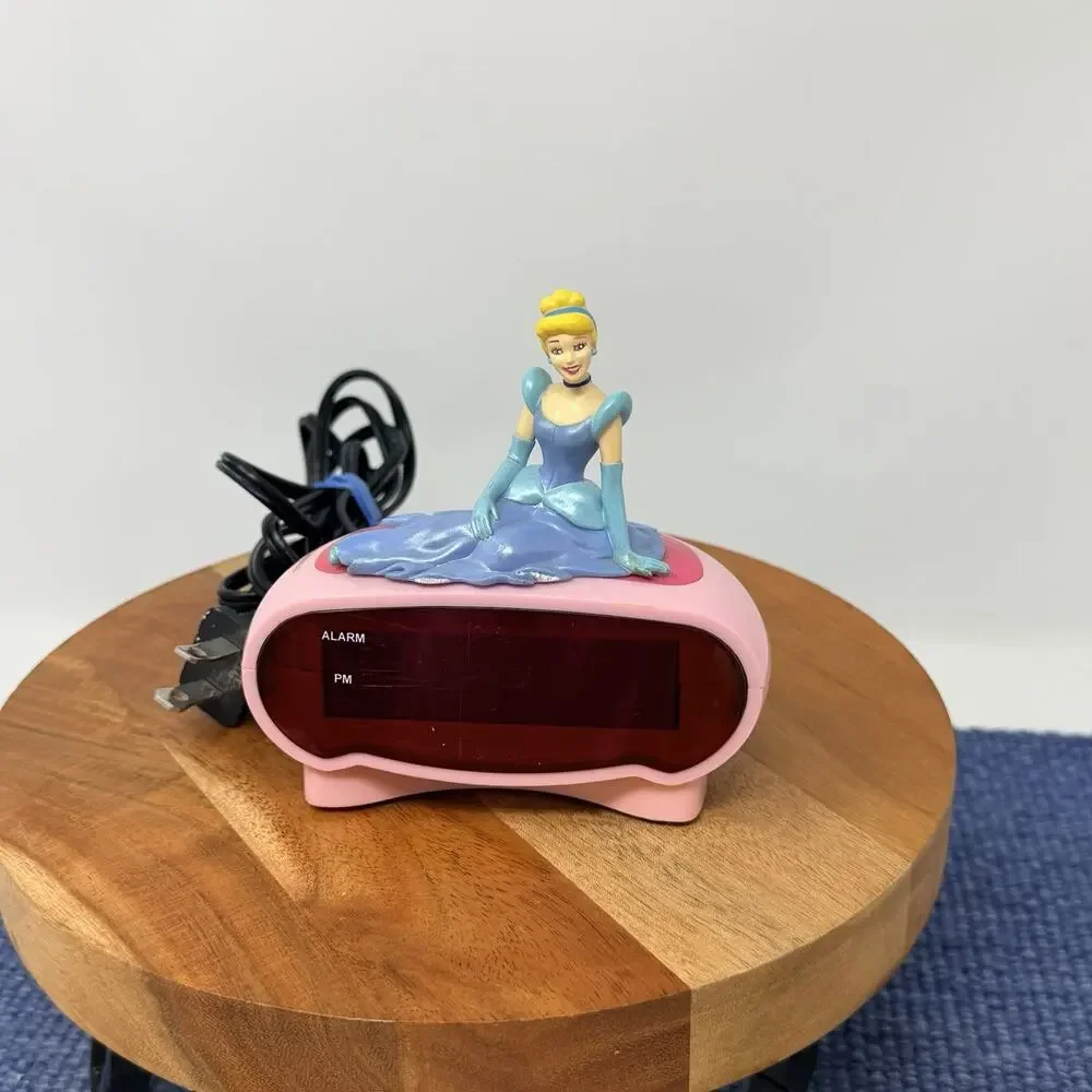 Disney Princess Cinderella Digital Alarm Clock Pink Model DC94530 Vintage